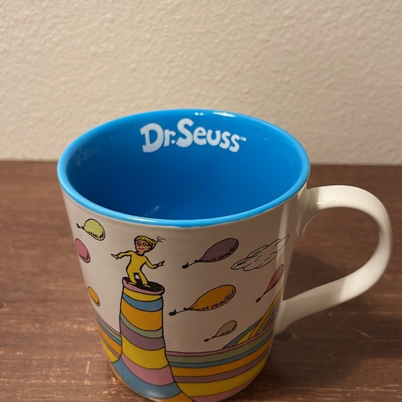 Dr. Seuss Mug - Picture 4 of 5